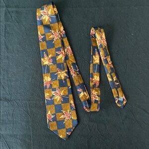 Roundtree & Yorke Blue and bronze fall Tie